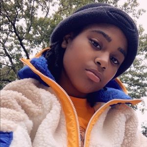 Meet your Posher, Alesha